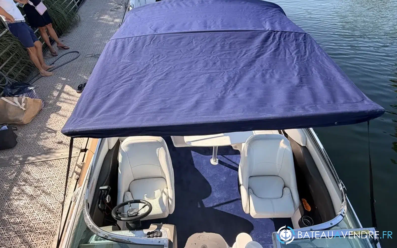 slider 8 Regal 2250 Cuddy