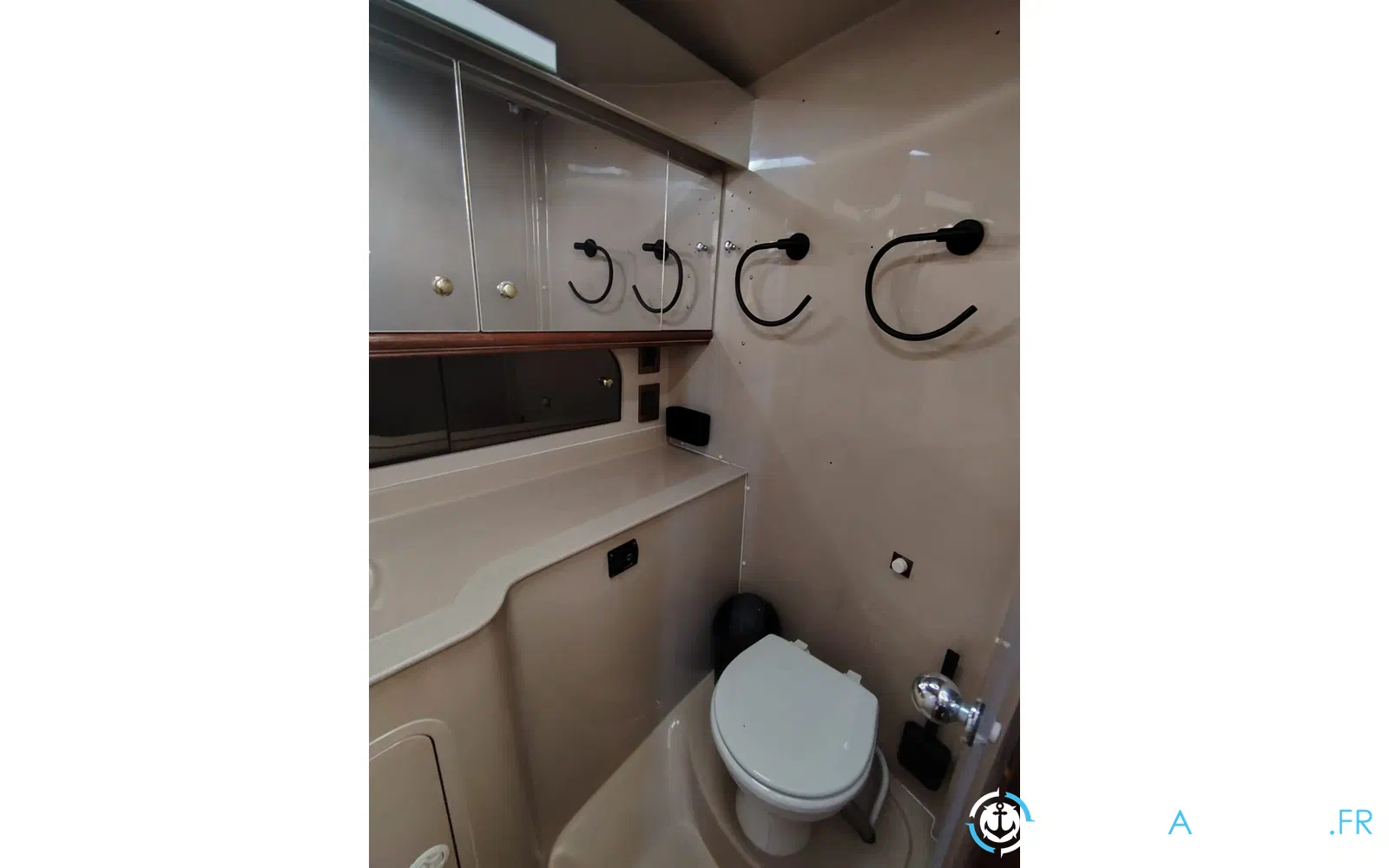 slider 13 Cruisers Yachts 3585 Flybridge