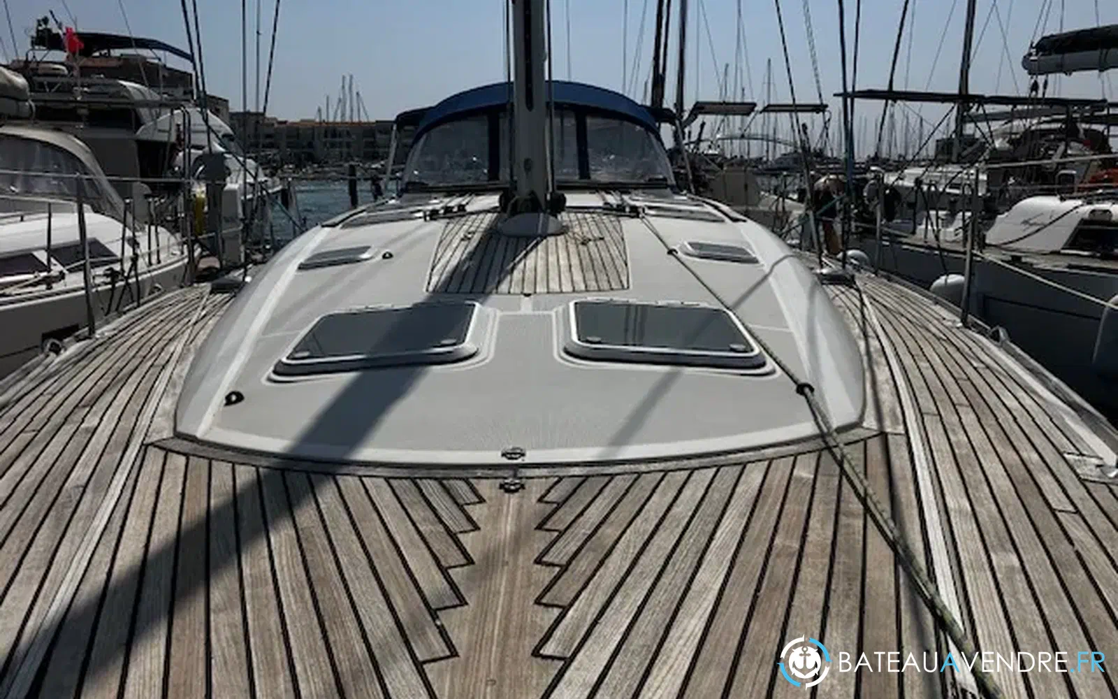 slider 10 Jeanneau Sun Odyssey 49