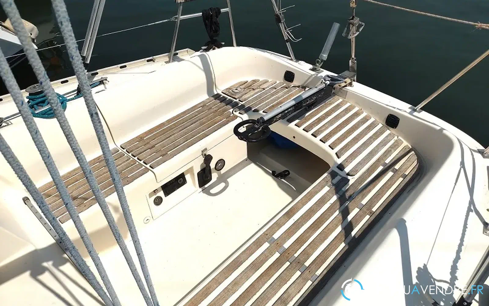 slider 25 Jeanneau Attalia