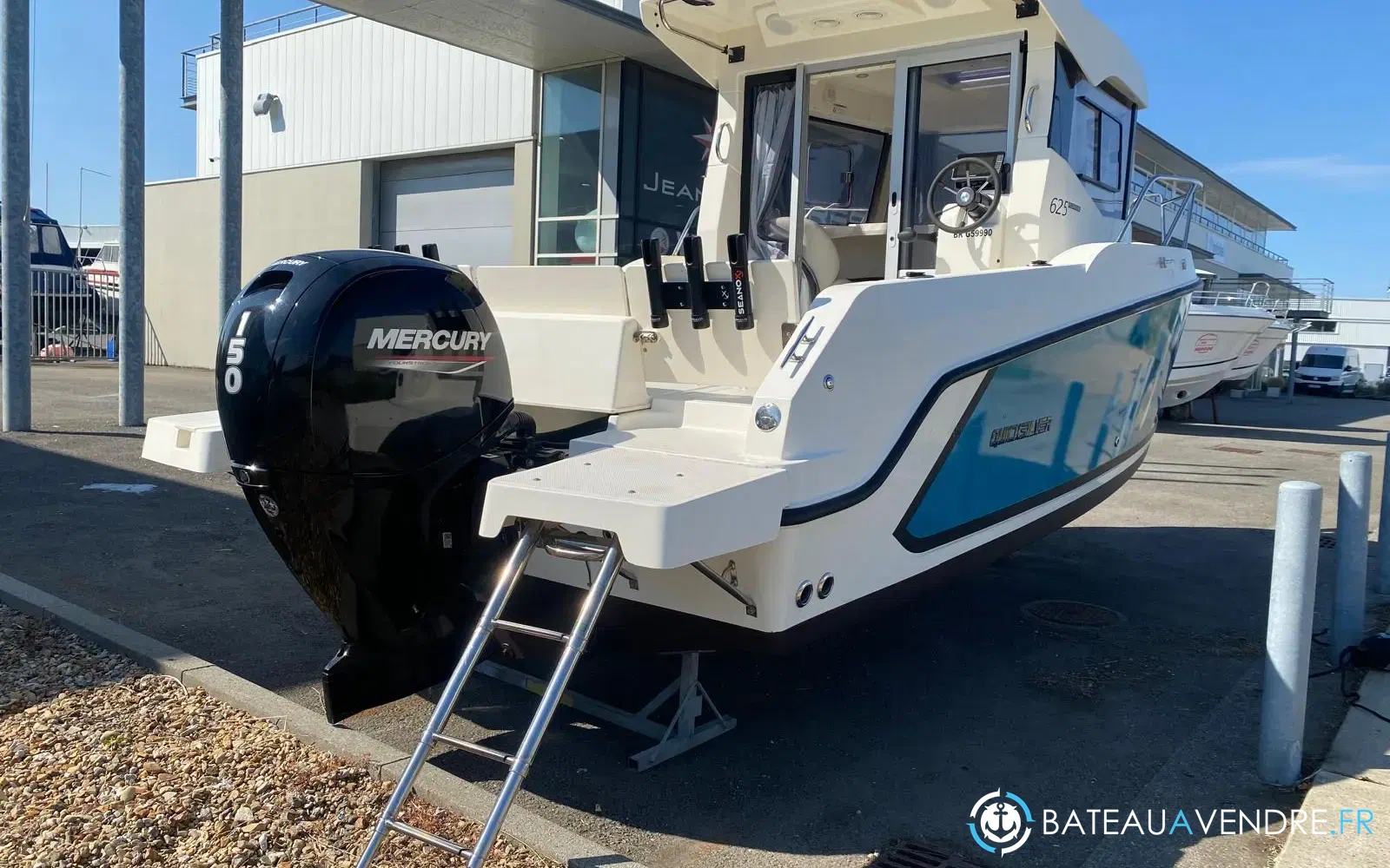 slider 1 Quicksilver 625 pilothouse