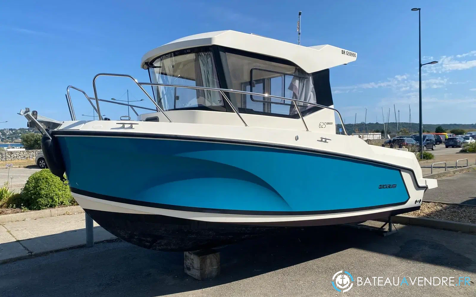 slider 5 Quicksilver 625 pilothouse