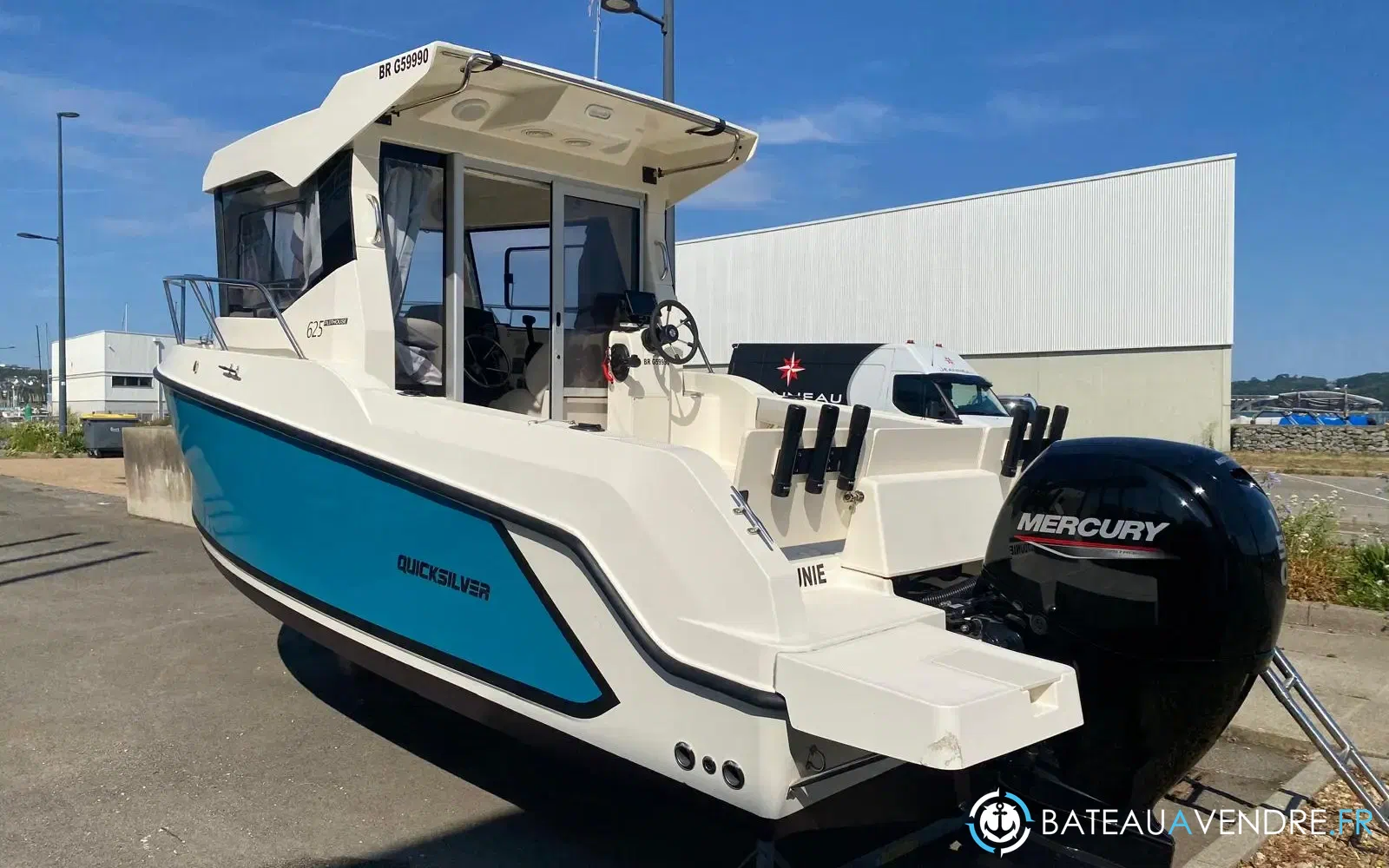 slider 6 Quicksilver 625 pilothouse