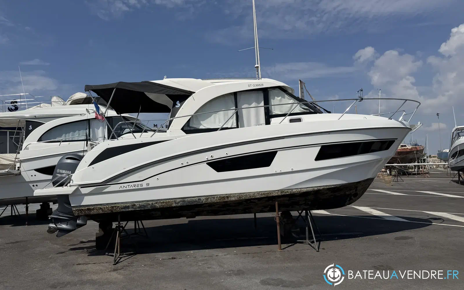 slider 2 Beneteau Antares 9 OB