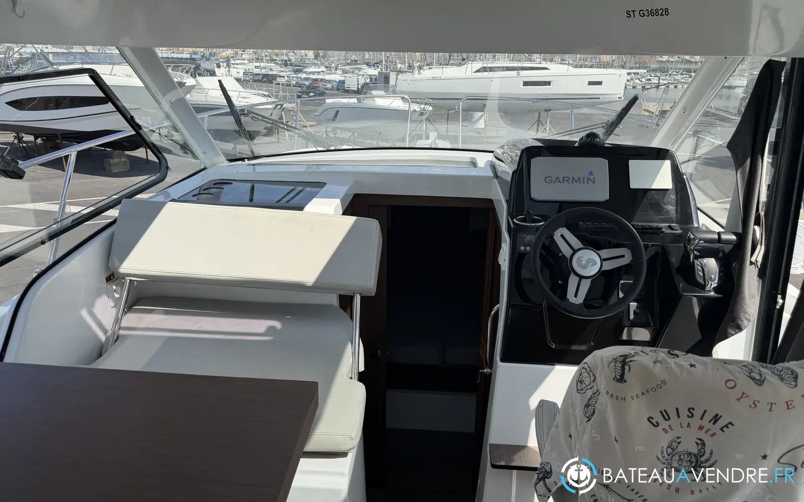 slider 7 Beneteau Antares 9 OB