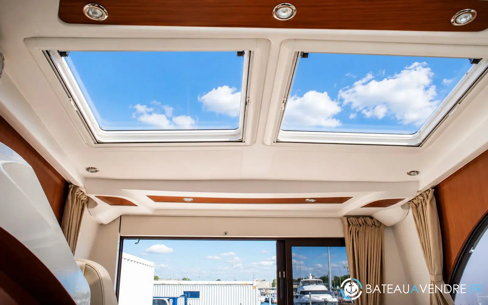 slider 10 Beneteau Antares 30
