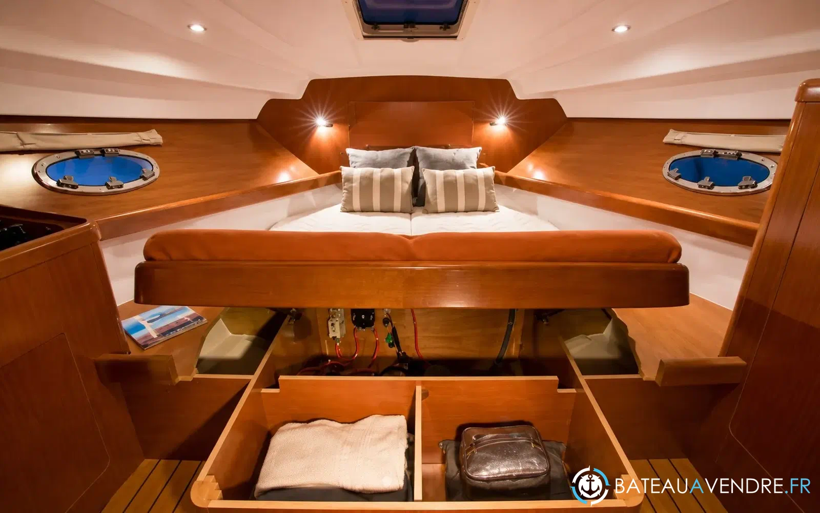 slider 4 Beneteau Antares 30