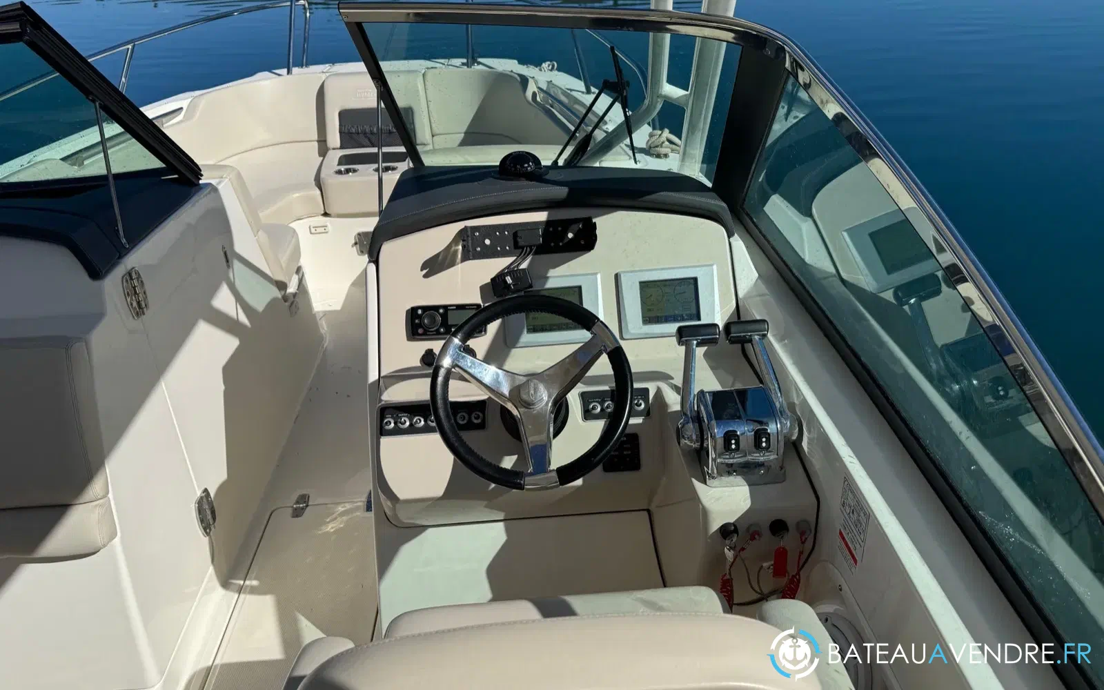 slider 12 Boston Whaler 270 Vantage