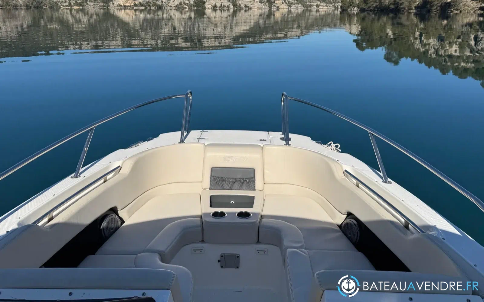 slider 2 Boston Whaler 270 Vantage