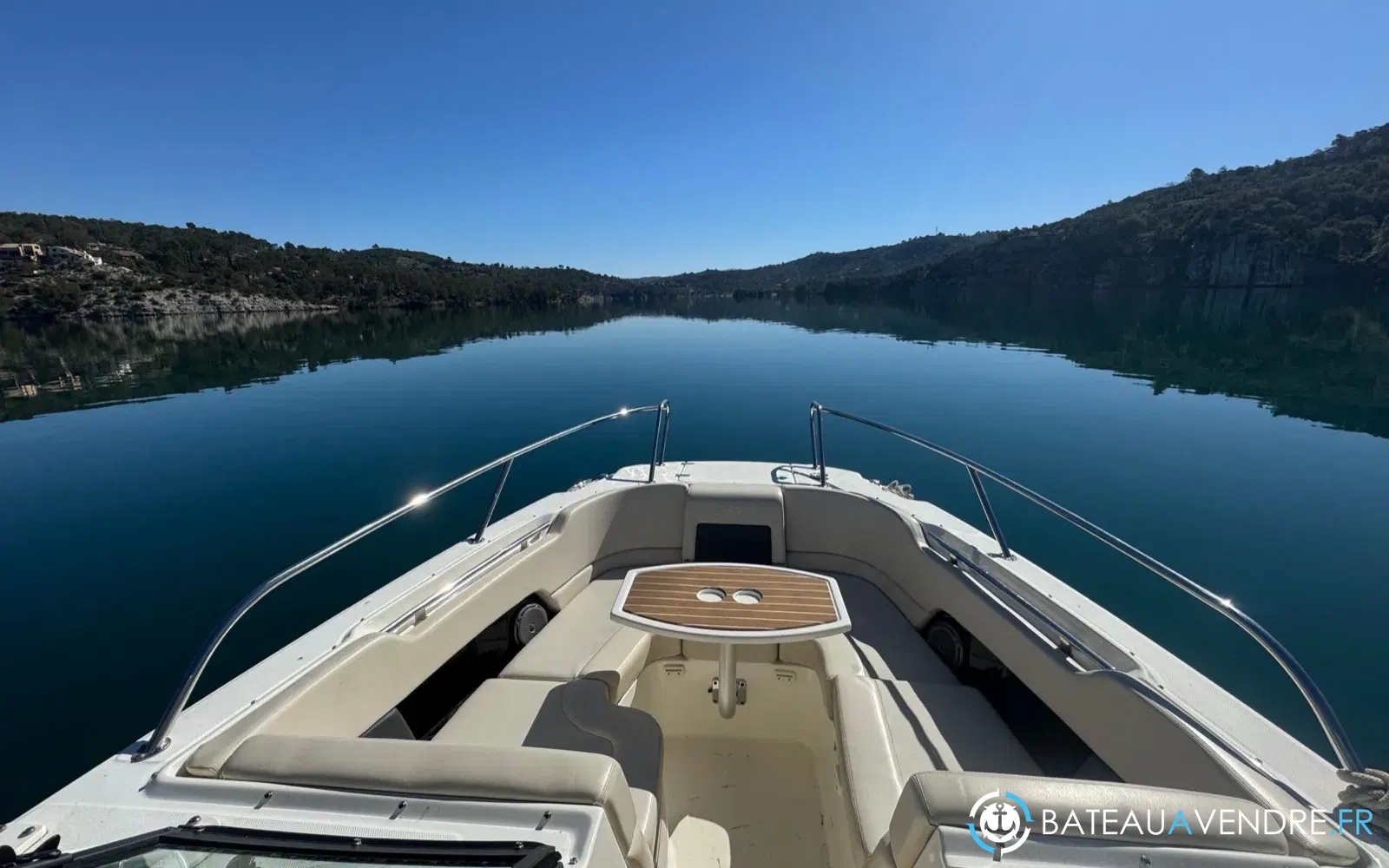 slider 3 Boston Whaler 270 Vantage