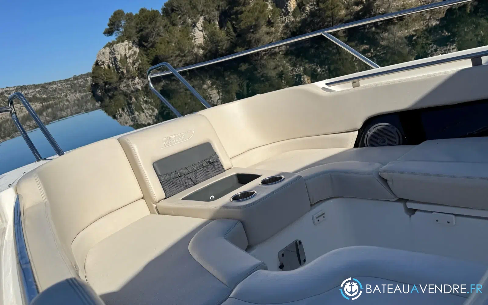 slider 4 Boston Whaler 270 Vantage