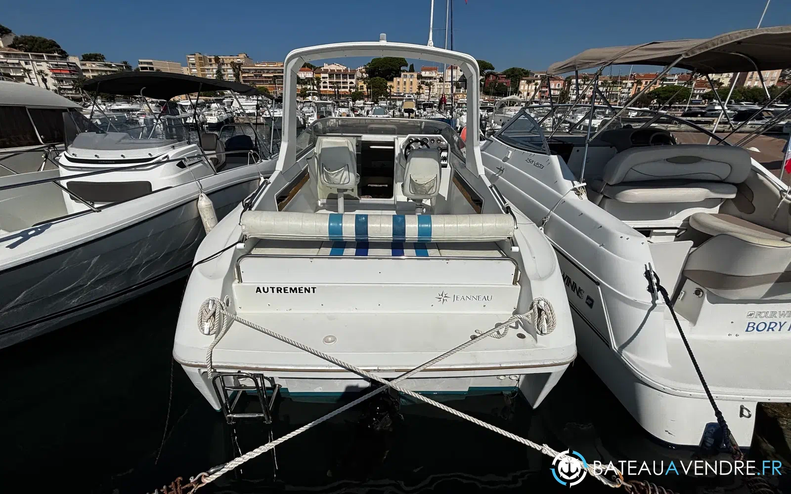 slider 1 Jeanneau Leader 735