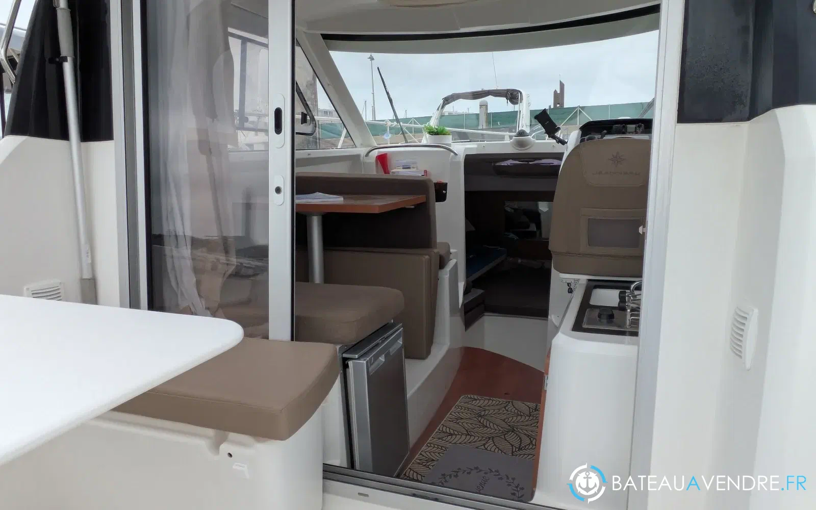 slider 8 Jeanneau Merry Fisher 755