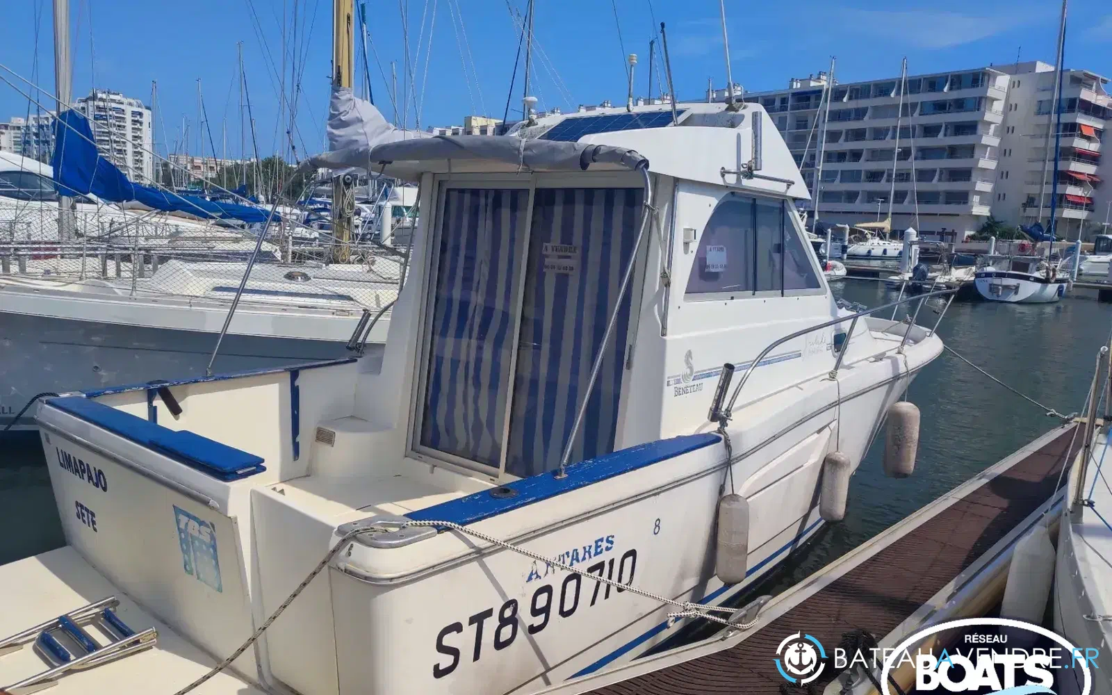 slider 0 Beneteau Antares Serie 8