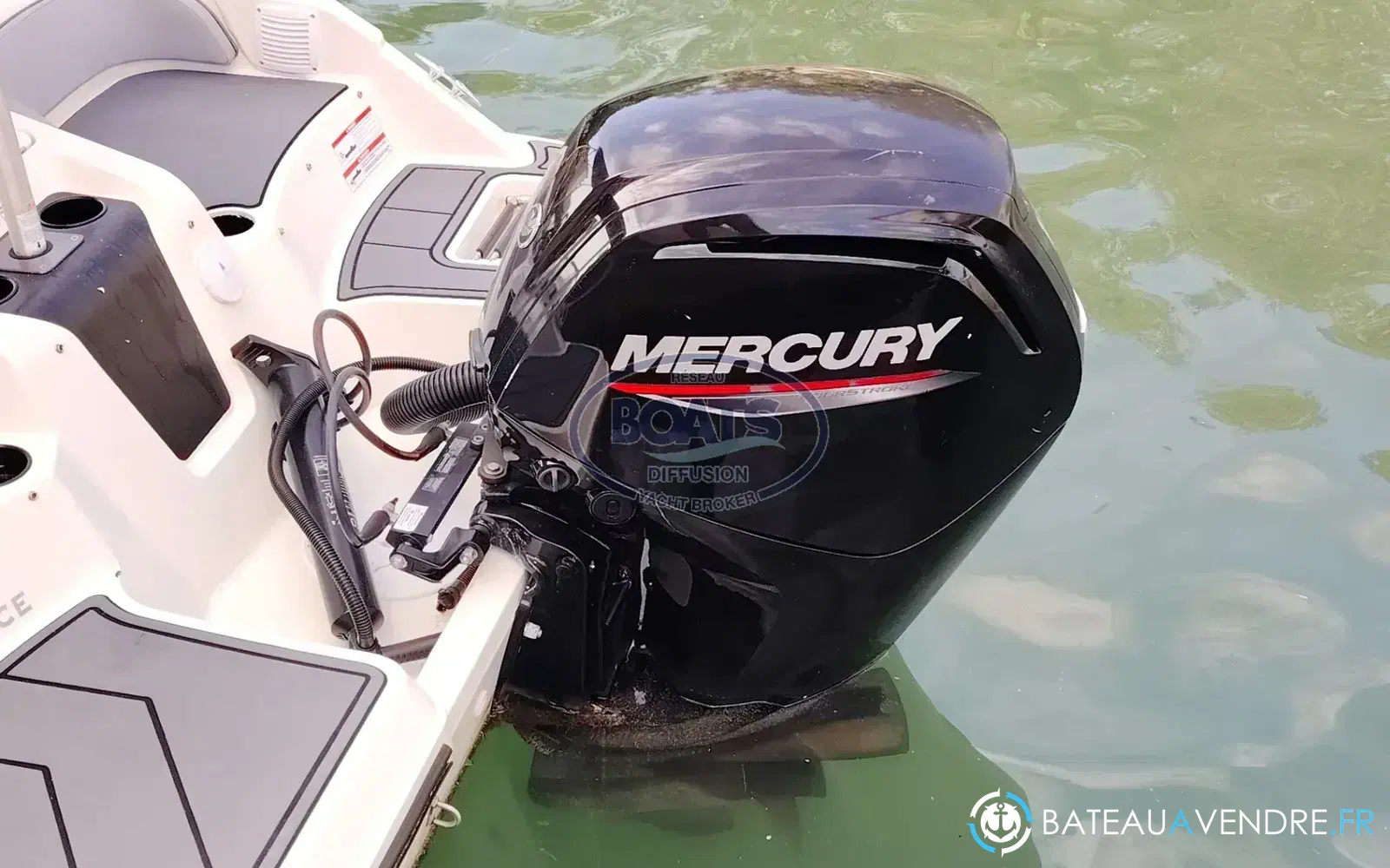 slider 14 Bayliner M17