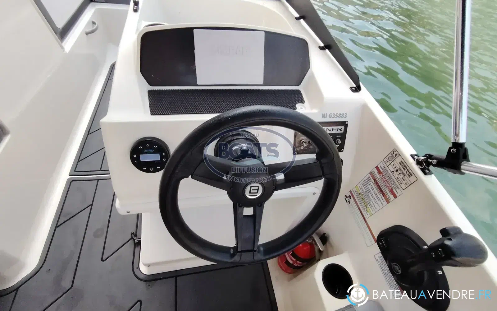 slider 4 Bayliner M17