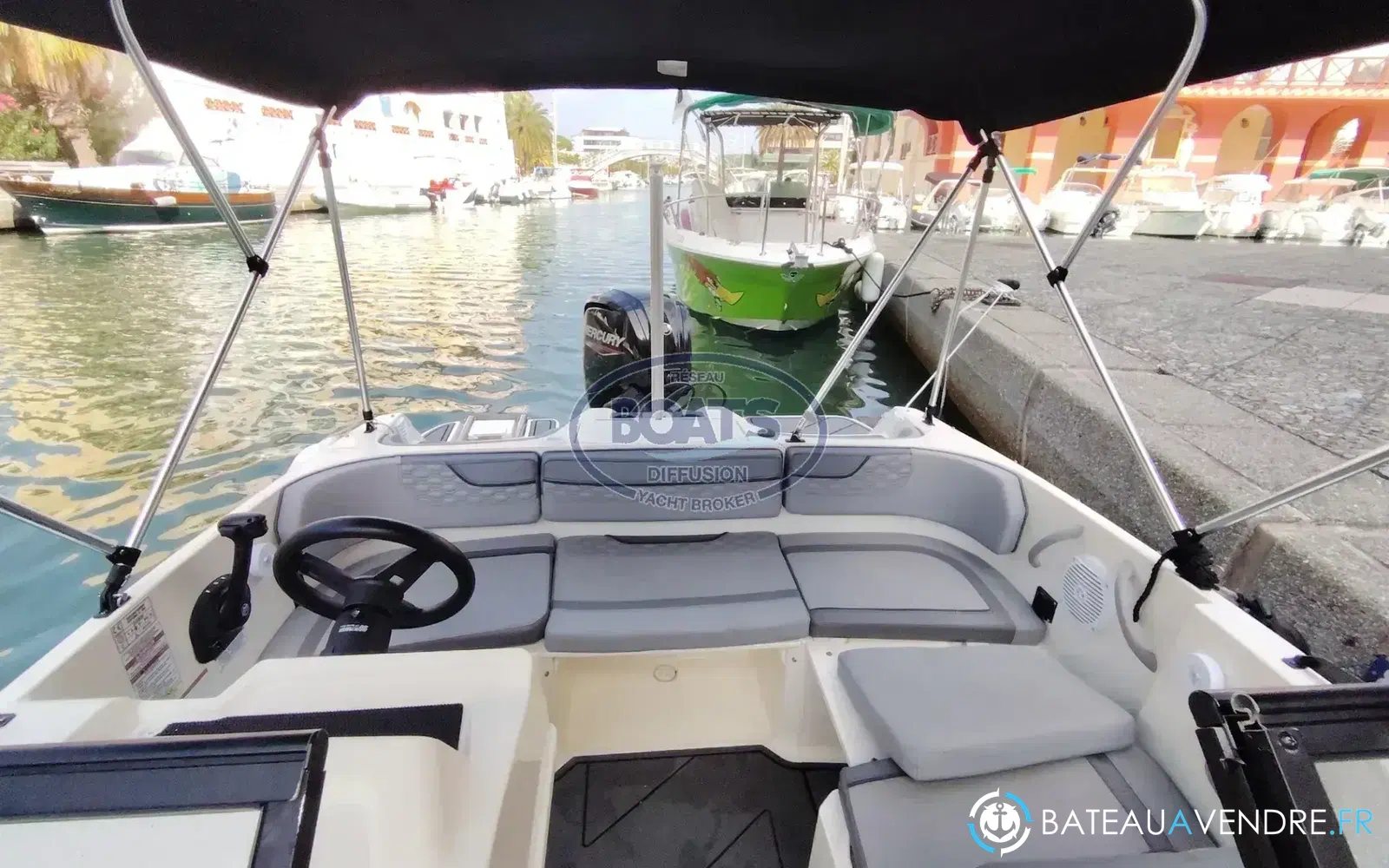 slider 5 Bayliner M17