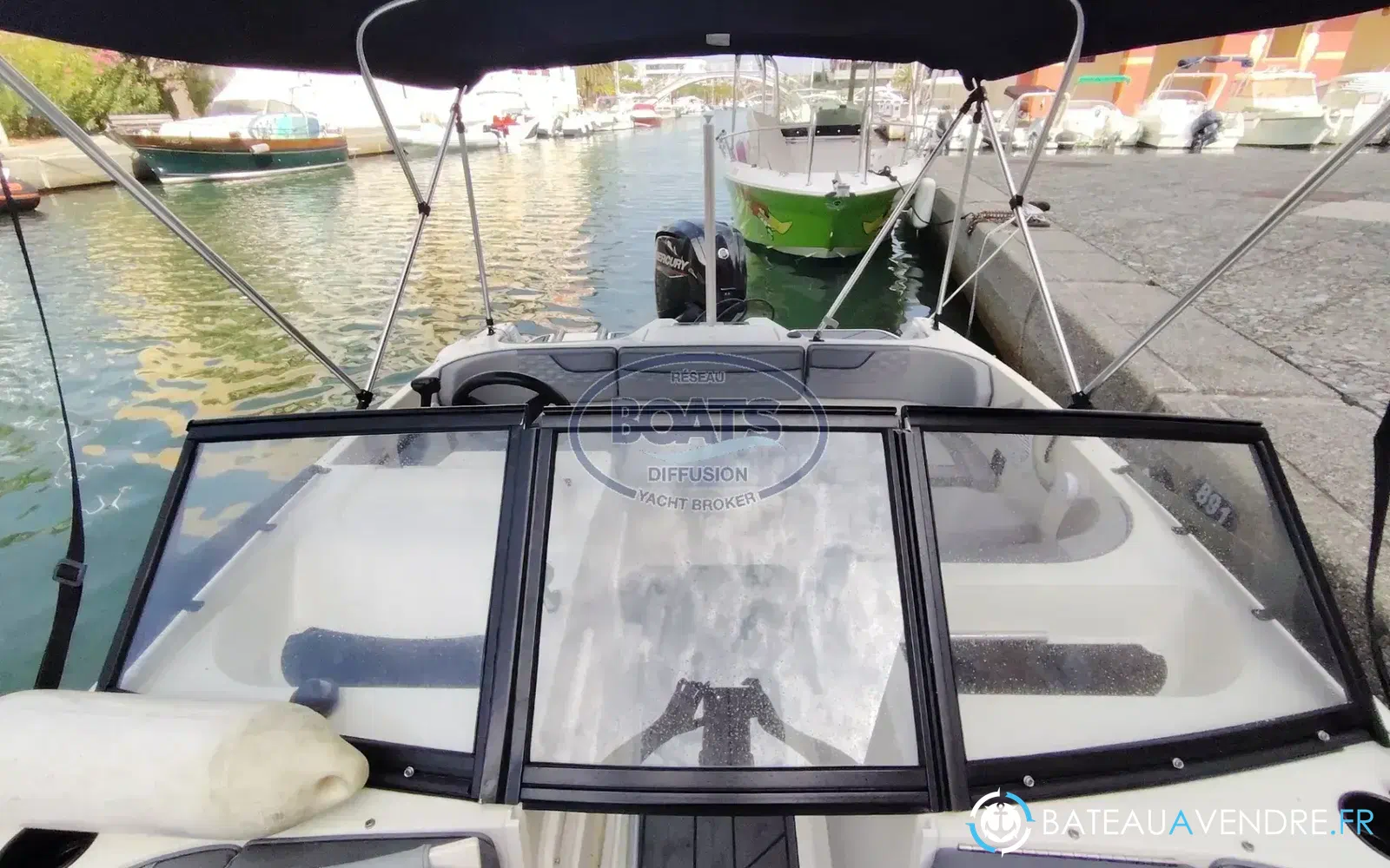 slider 6 Bayliner M17