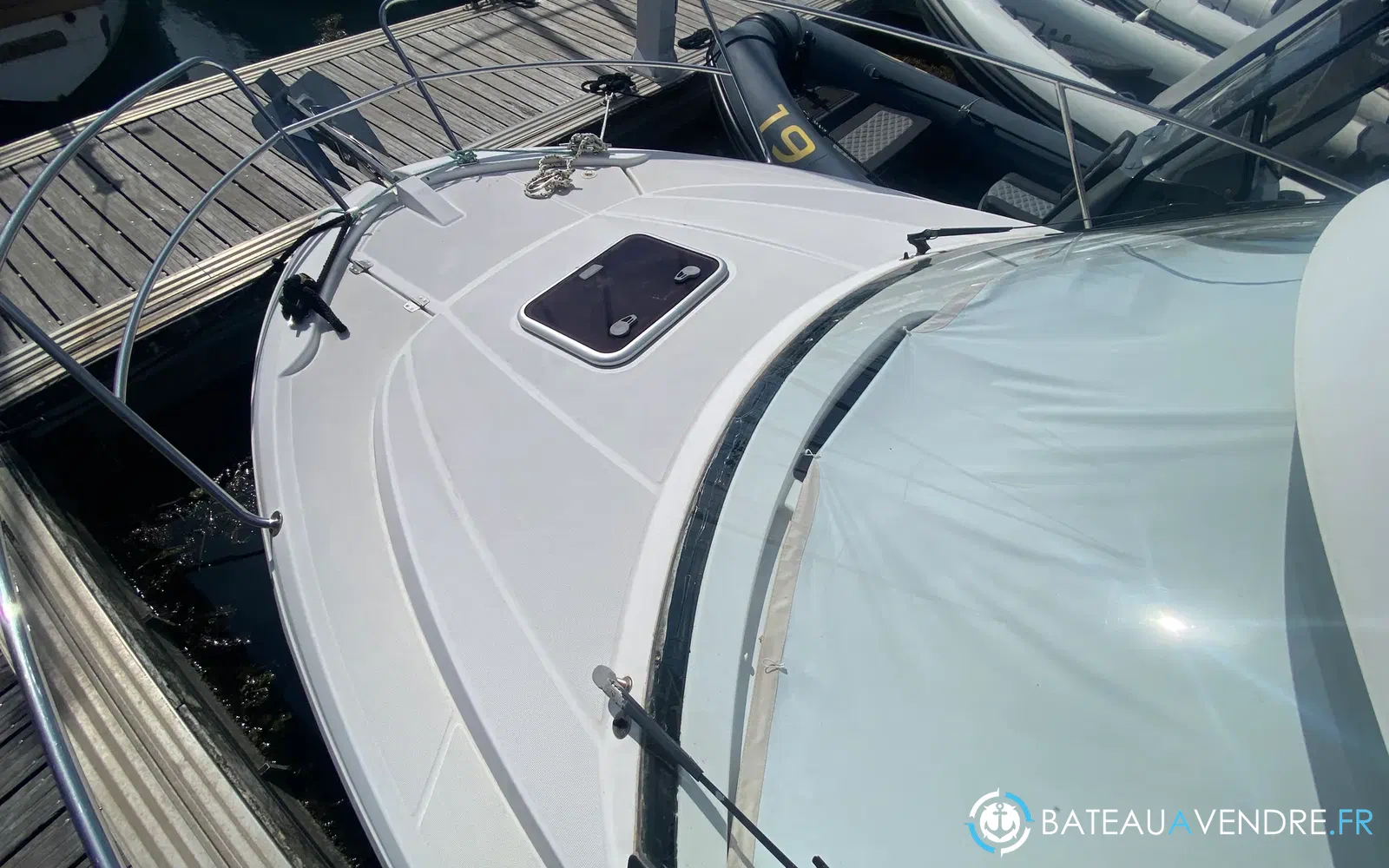 slider 6 Jeanneau Merry Fisher 755