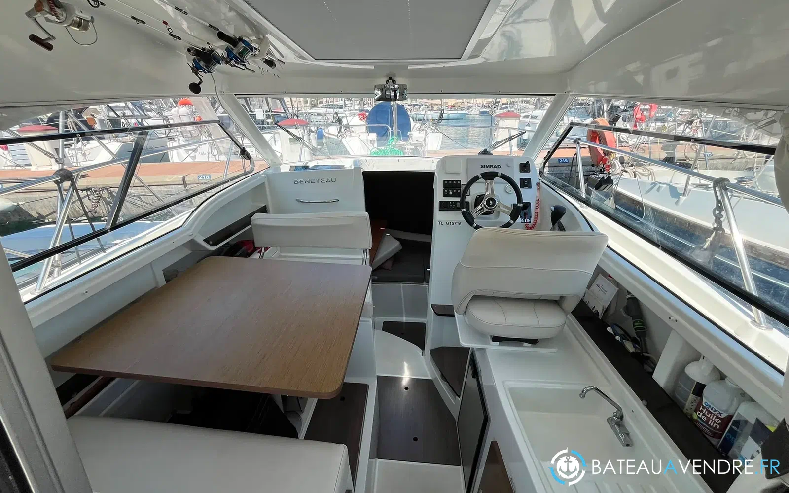 slider 10 Beneteau Antares 8 OB
