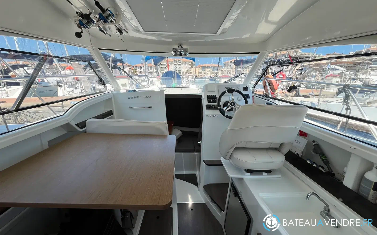 slider 13 Beneteau Antares 8 OB