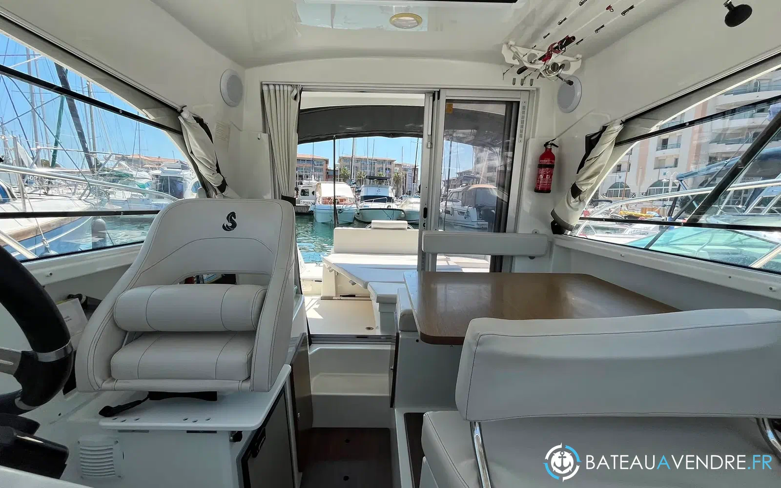 slider 16 Beneteau Antares 8 OB