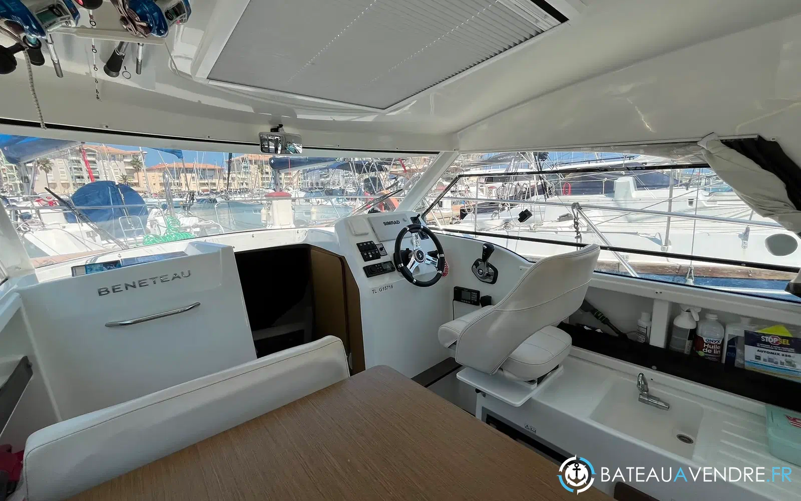 slider 24 Beneteau Antares 8 OB