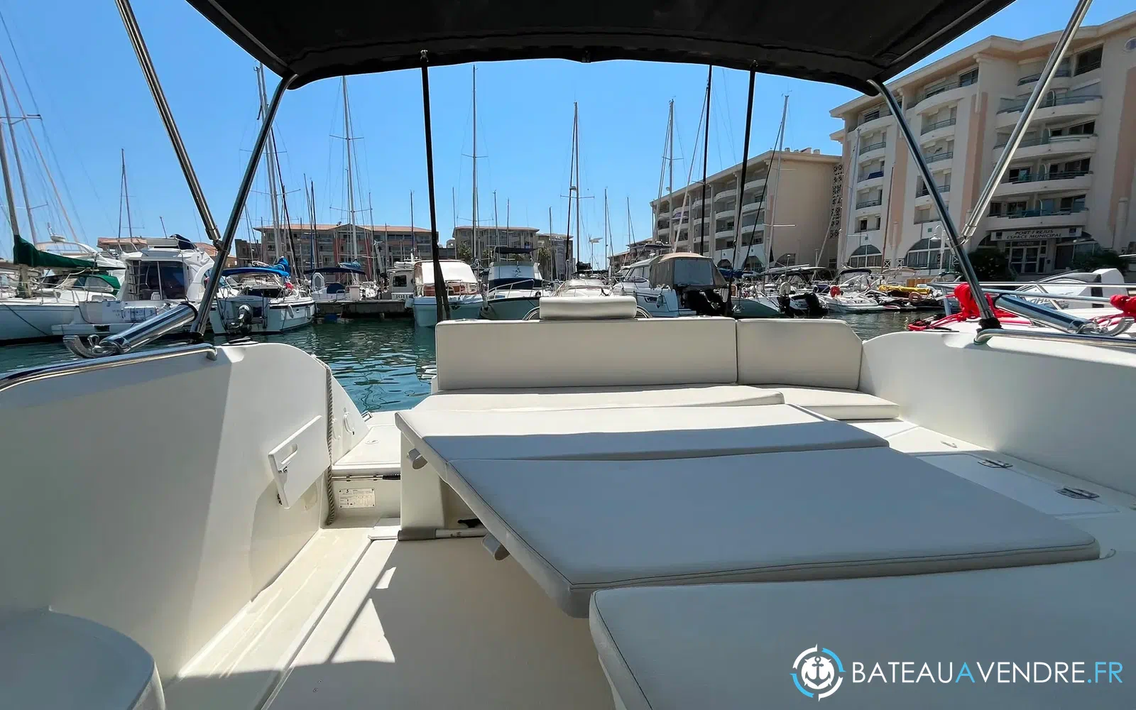 slider 33 Beneteau Antares 8 OB