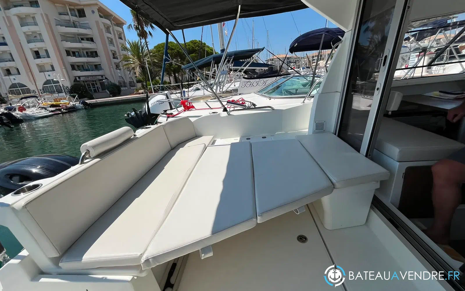 slider 37 Beneteau Antares 8 OB