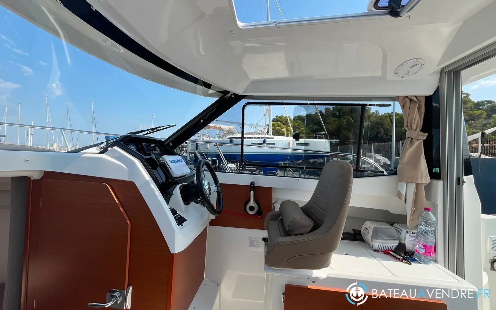 slider 18 Jeanneau Merry Fisher 695