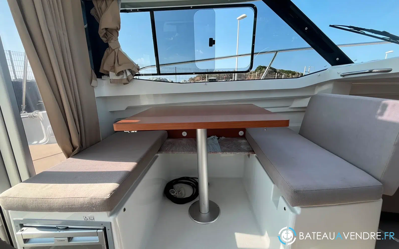 slider 21 Jeanneau Merry Fisher 695