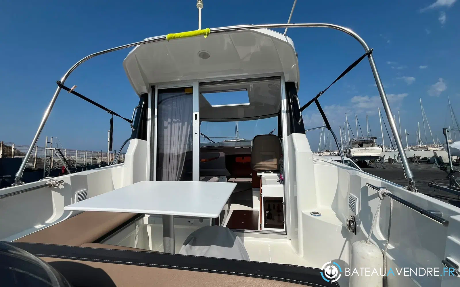 slider 27 Jeanneau Merry Fisher 695