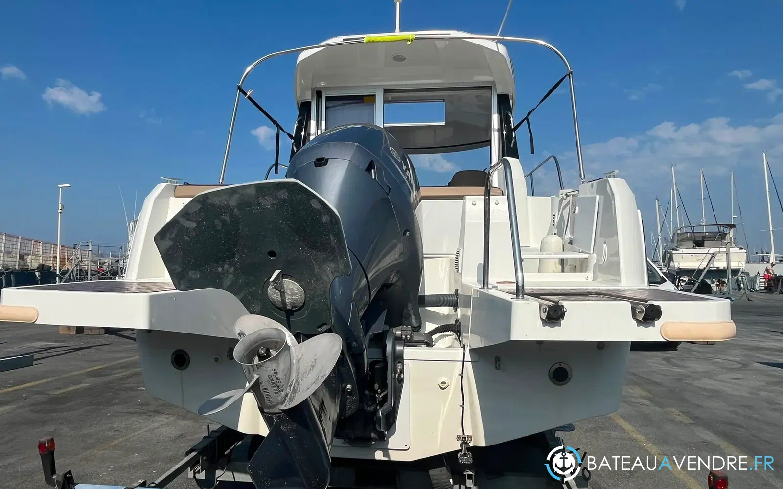 slider 29 Jeanneau Merry Fisher 695