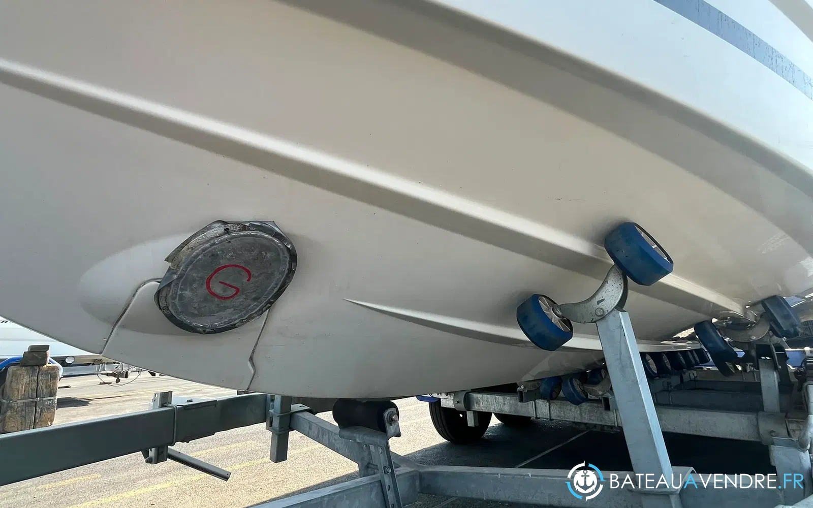 slider 10 Jeanneau Merry Fisher 695
