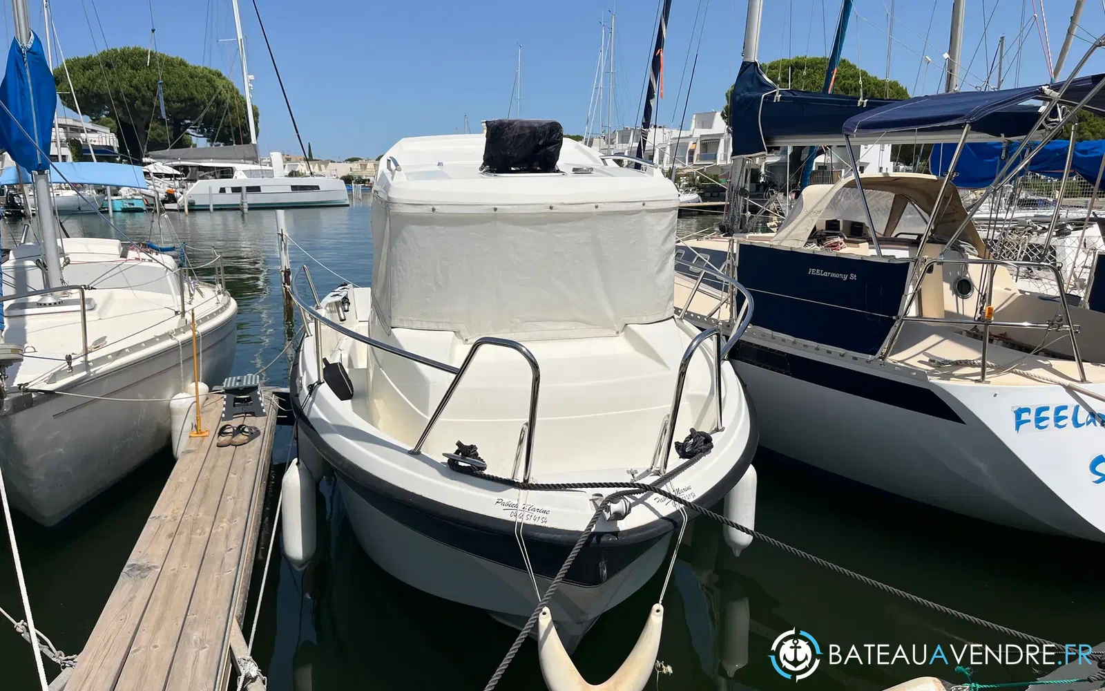 slider 10 Parker 660 Pilothouse