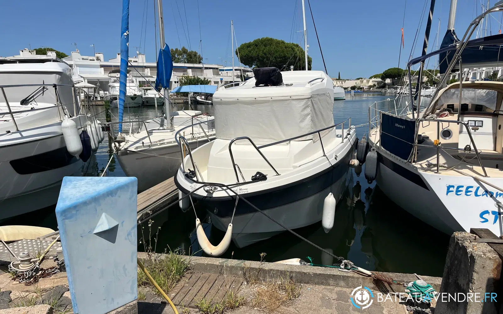 slider 12 Parker 660 Pilothouse