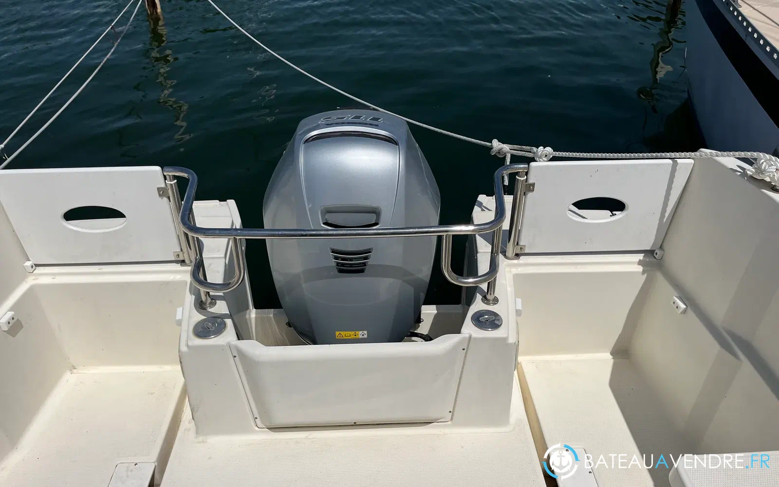 slider 2 Parker 660 Pilothouse