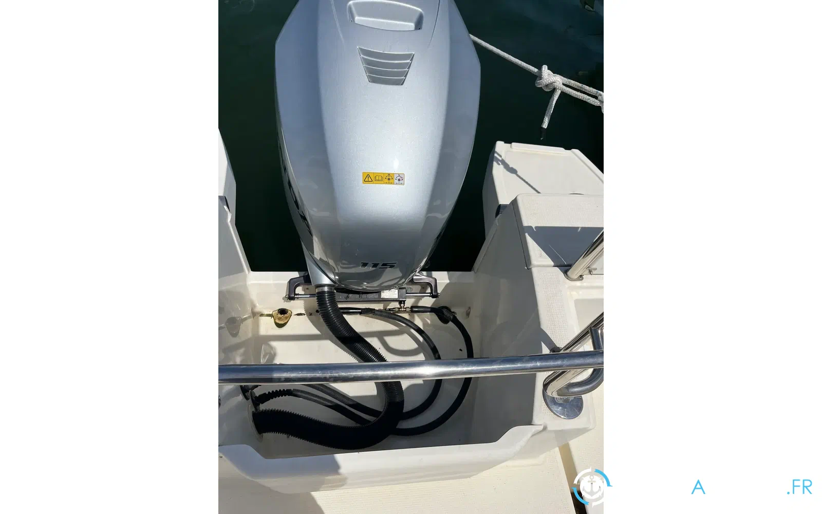 slider 3 Parker 660 Pilothouse