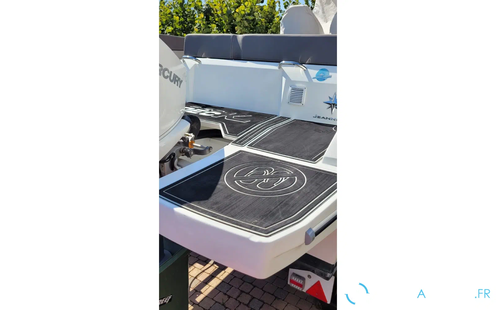 slider 11 Jeanneau Cap Camarat 7.5 CC Serie 3