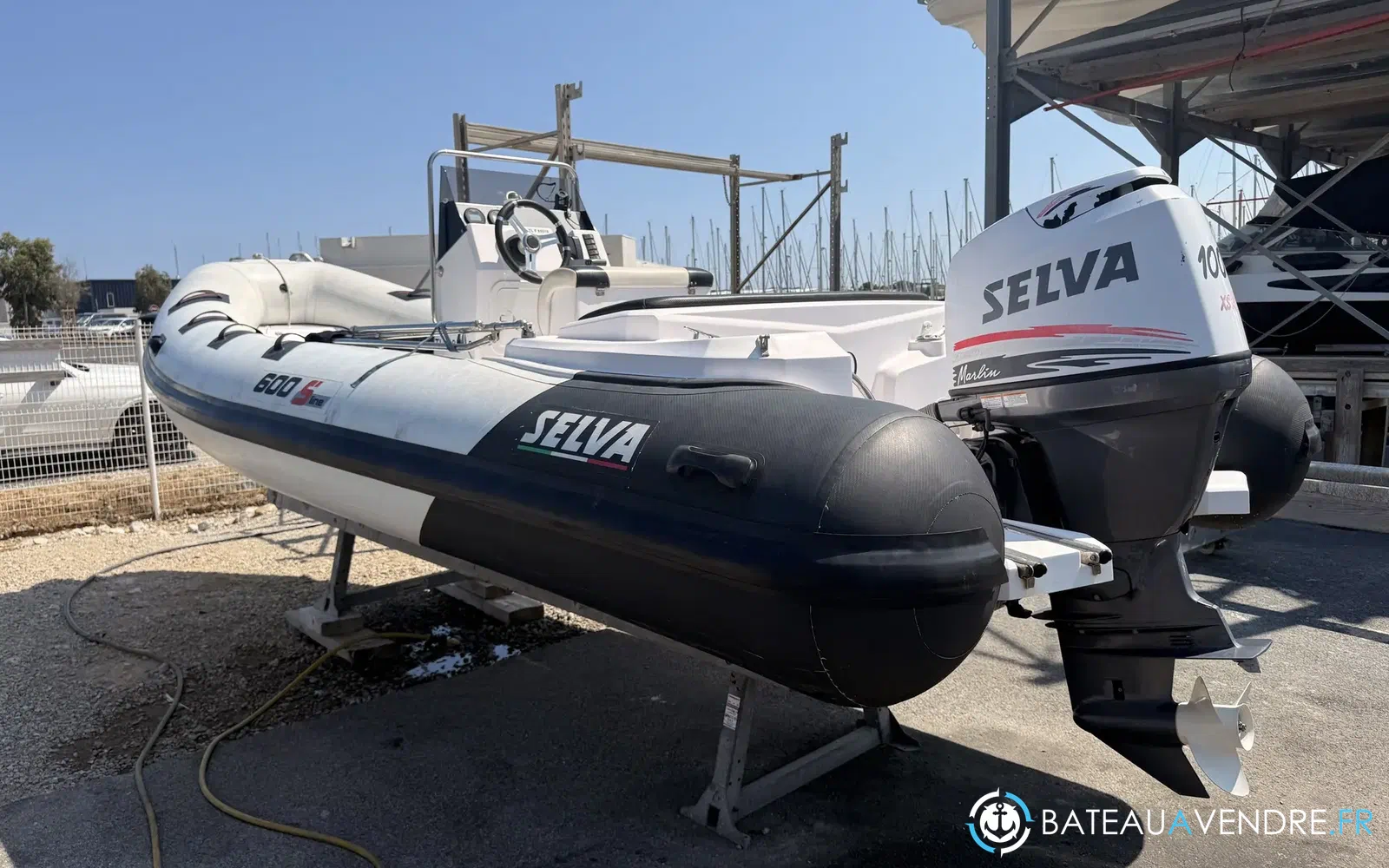 slider 3 Selva D600