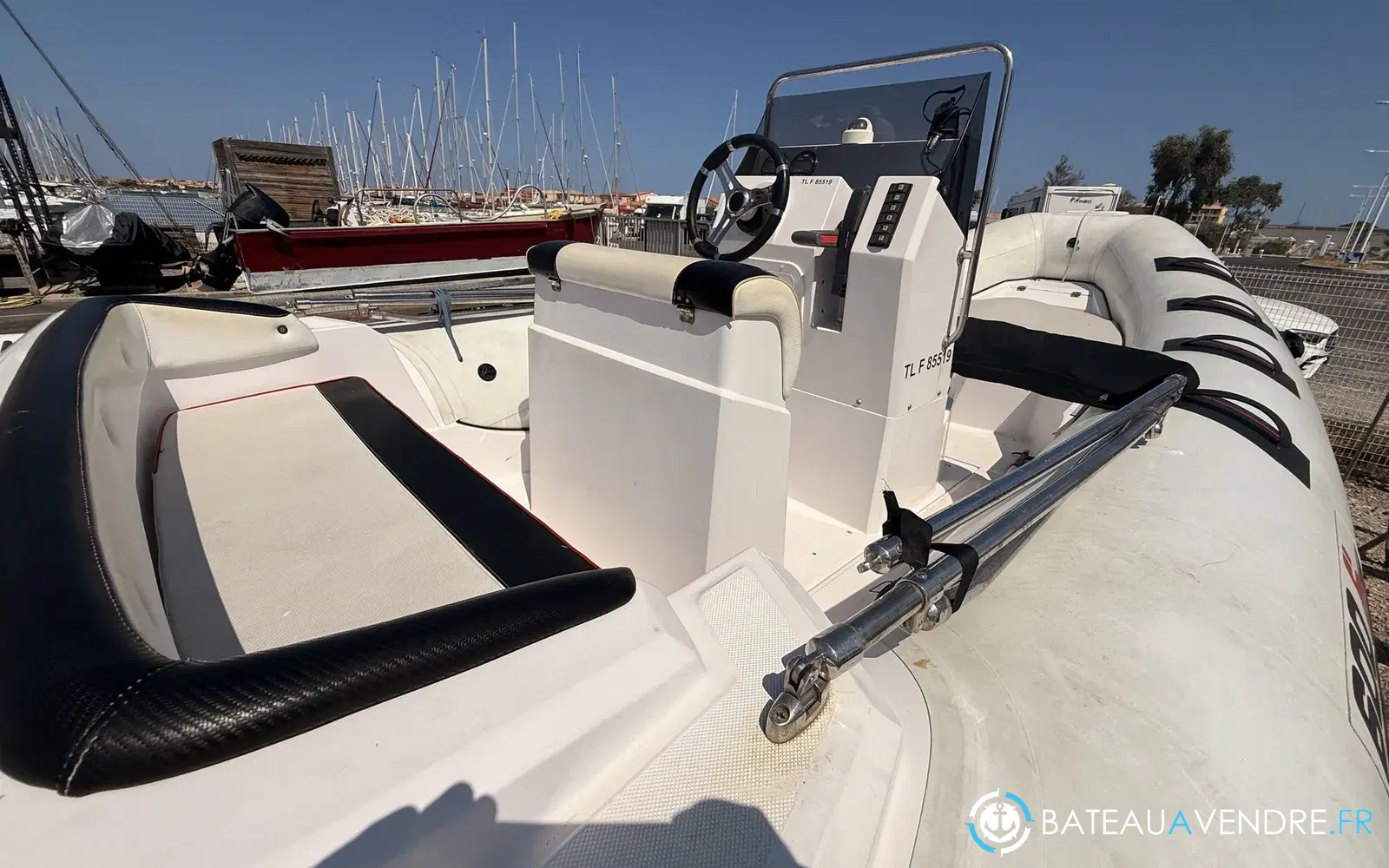 slider 6 Selva D600