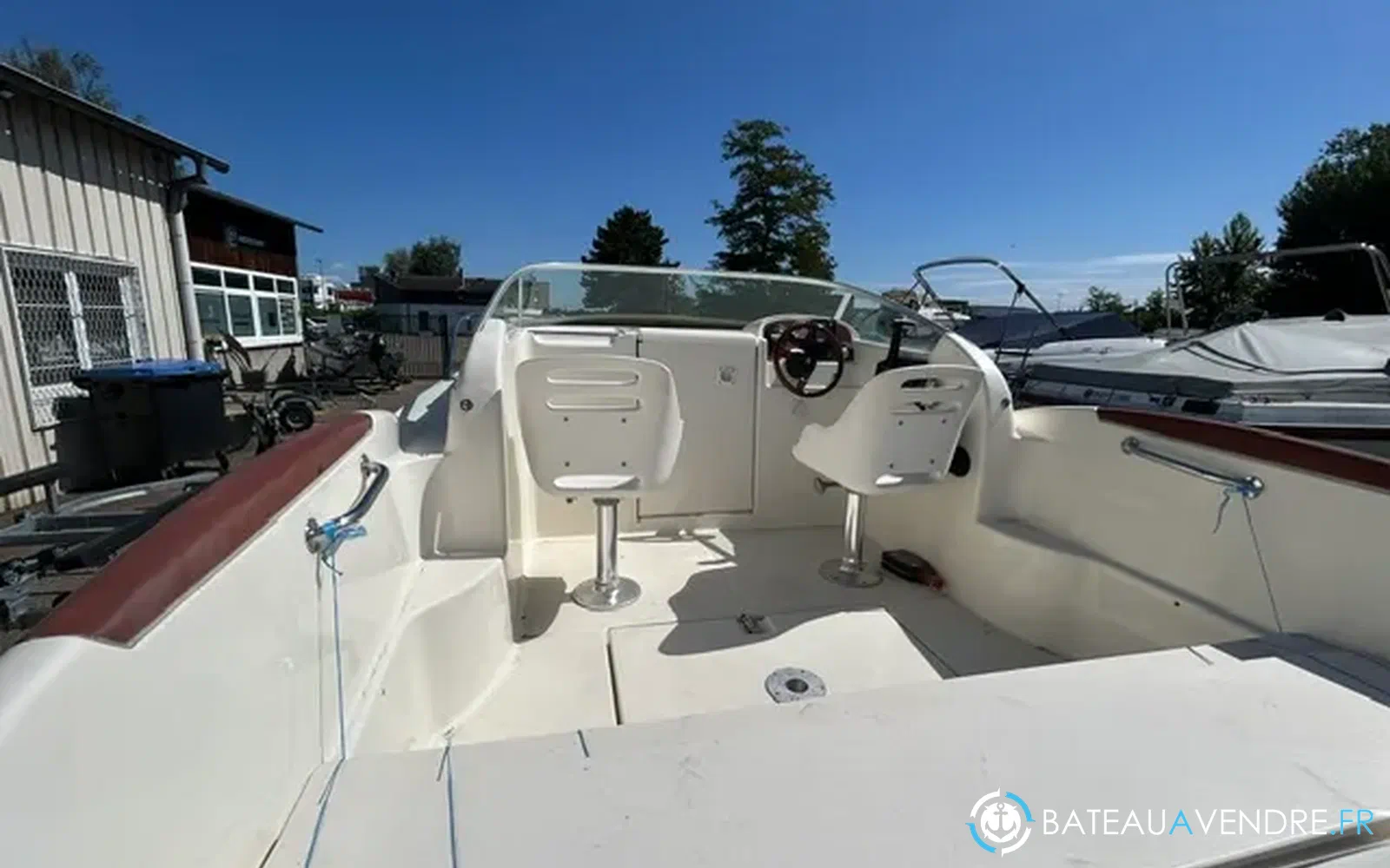slider 2 Jeanneau Leader 545