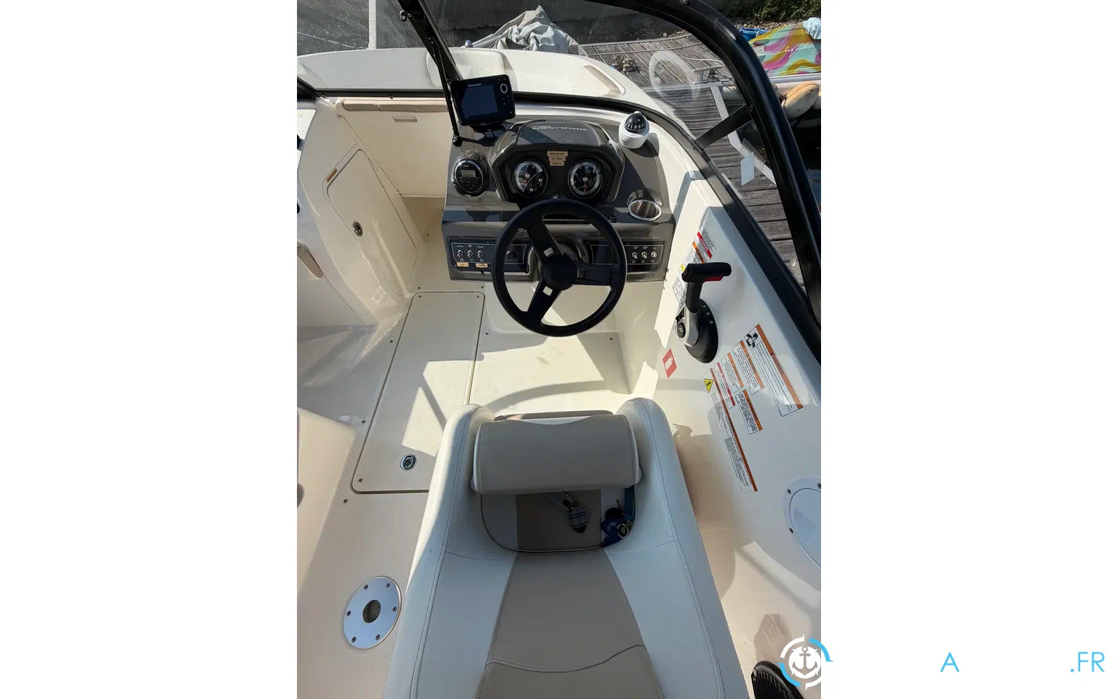 slider 1 Bayliner VR5 BOWRIDER OB