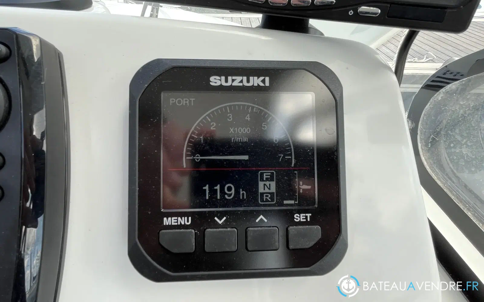 slider 11 Beneteau Antares 7 OB
