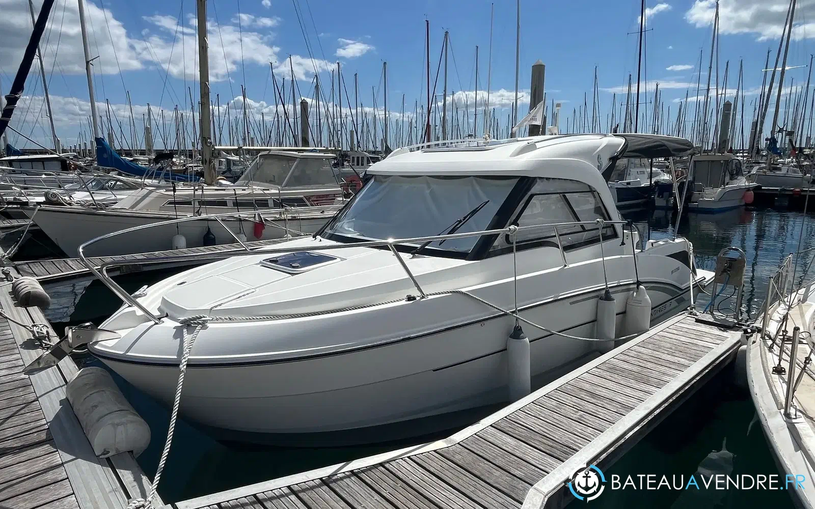 slider 1 Beneteau Antares 7 OB