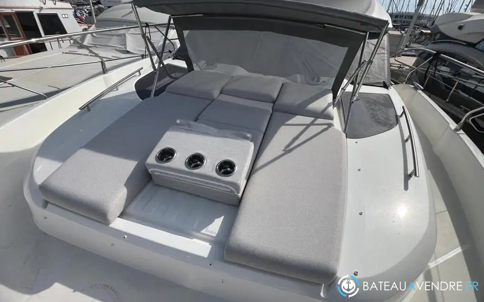 slider 11 Prestige Yachts F4.9