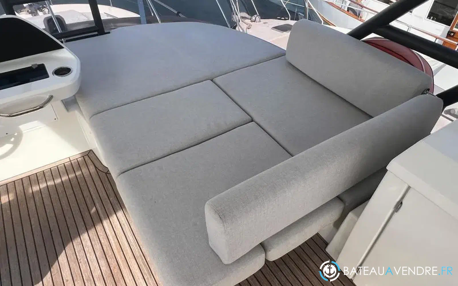 slider 15 Prestige Yachts F4.9