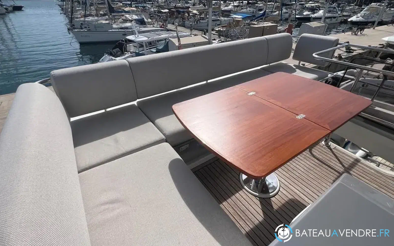slider 17 Prestige Yachts F4.9