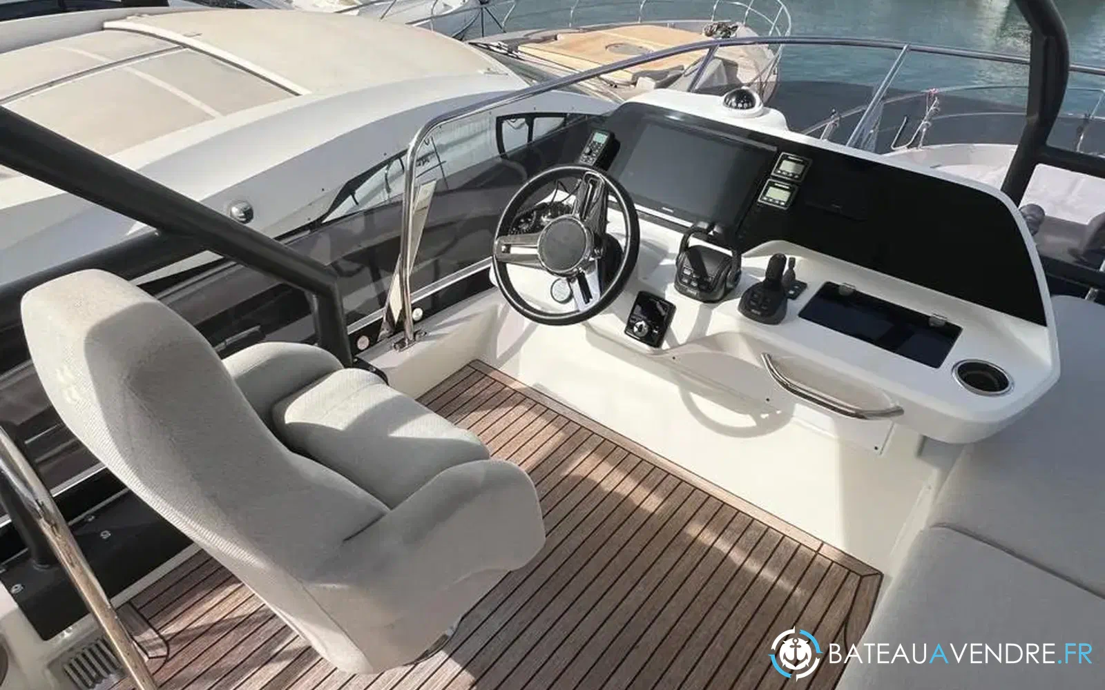slider 19 Prestige Yachts F4.9