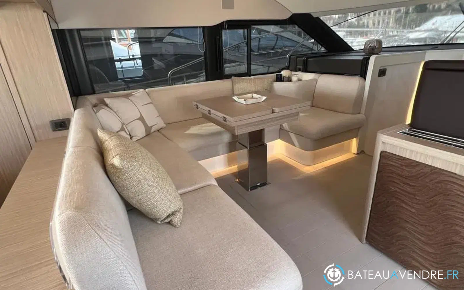 slider 28 Prestige Yachts F4.9